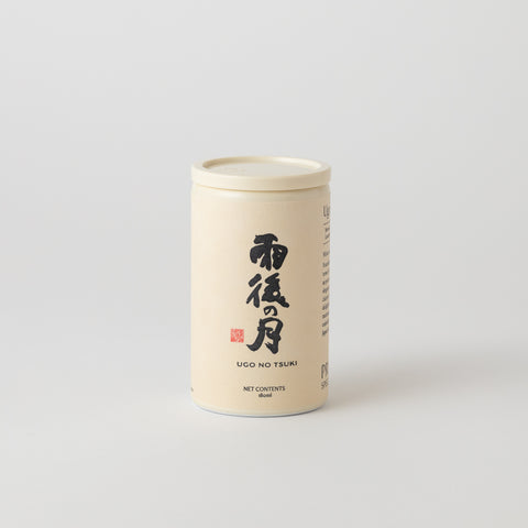 STANDARD | 雨後の月